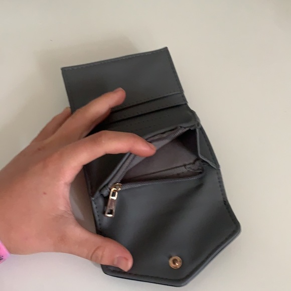Target grey wallet - Picture 6 of 7